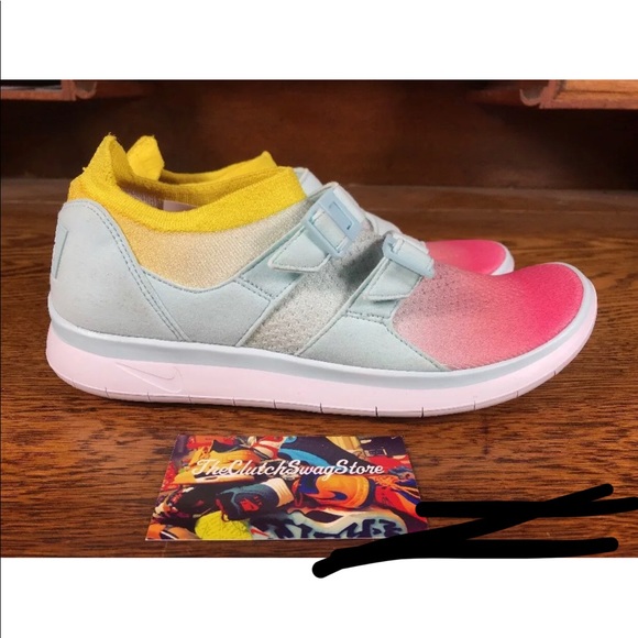 NEW Nike Air Sockracer Flyknit Multi-Color Runner - Picture 2 of 5